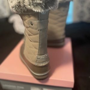 London Fog girls boots